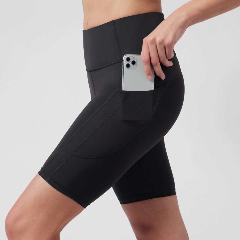 Athleta Ultimate Stash 9” Bike Short